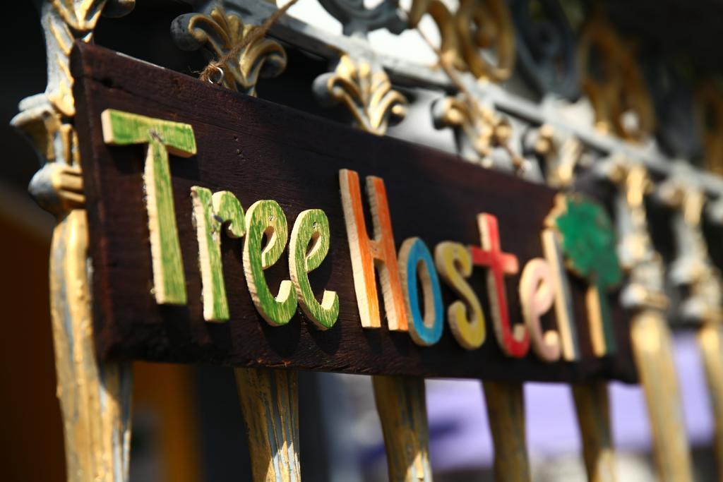 Tree Hostel Bangkok Esterno foto